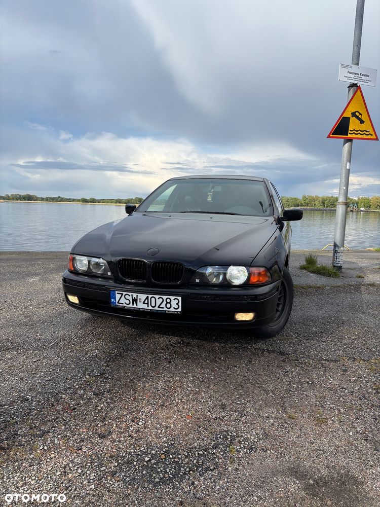 BMW Seria 5 520i - 2