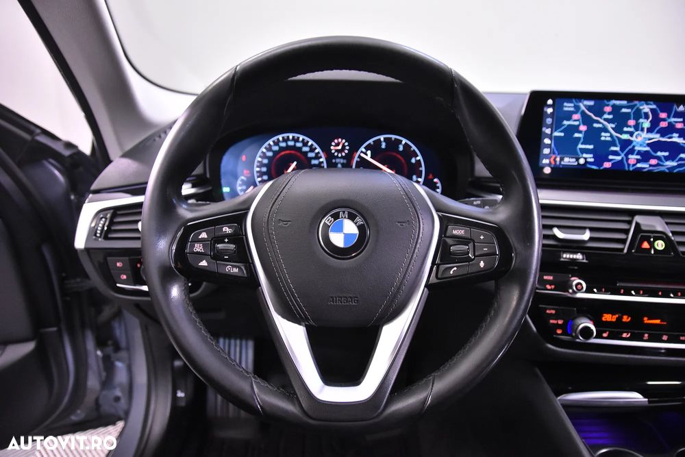 BMW Seria 5 525d Touring Aut. - 16