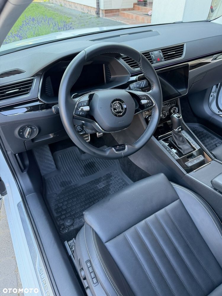Skoda Superb 2.0 TSI 4x4 L&K DSG - 12