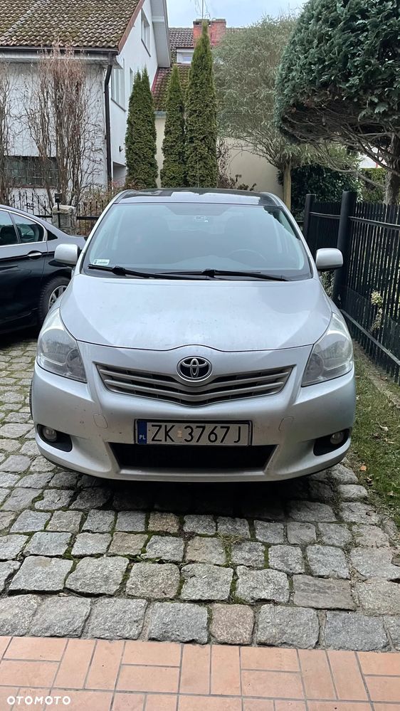 Toyota Verso 2.0 D-4D Premium - 1