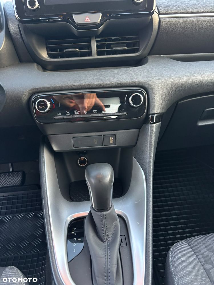 Toyota Yaris Hybrid 1.5 Comfort - 16