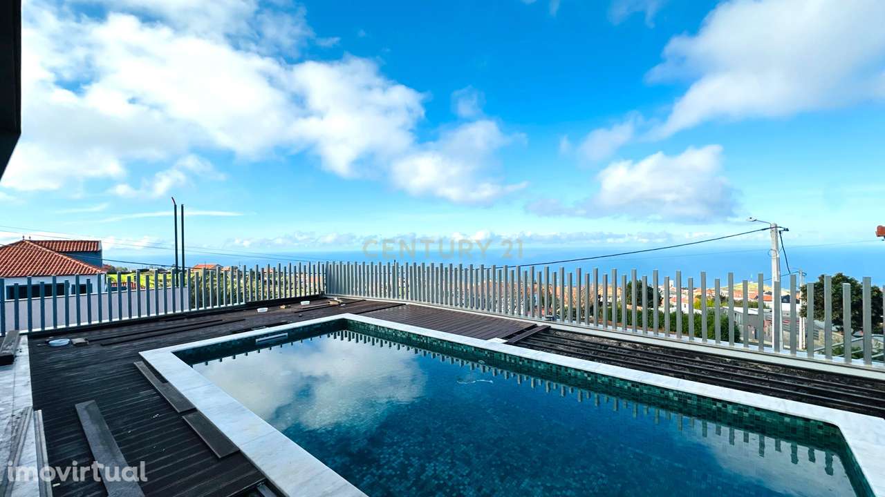 Luxuosa Moradia Nova na Calheta, Ilha da Madeira - Grande imagem: 2/31