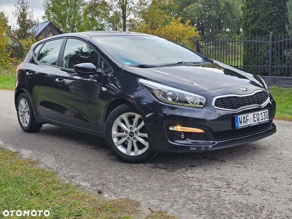 Kia Ceed 1.4 CVVT UEFA EURO 2016 - 4