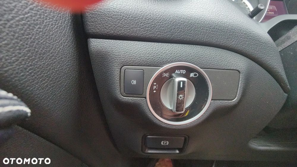 Mercedes-Benz CLA 200 7G-DCT - 21