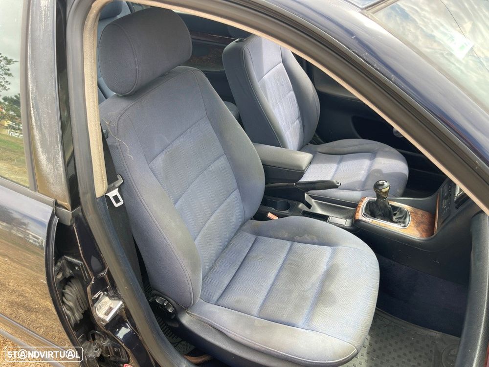 Audi A4 Avant 1.9 TDI Attraction - 22