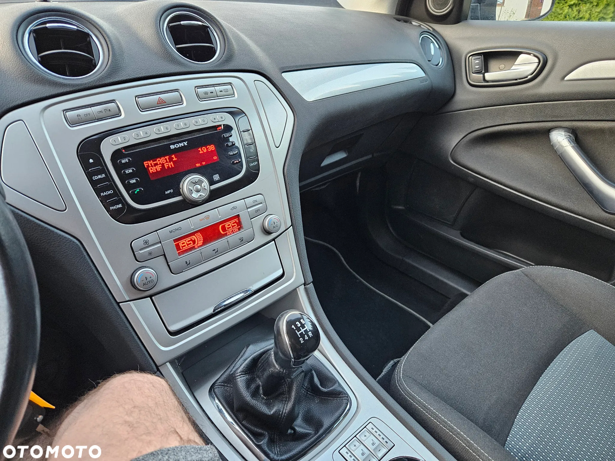 Ford Mondeo 1.6 Silver X - 20