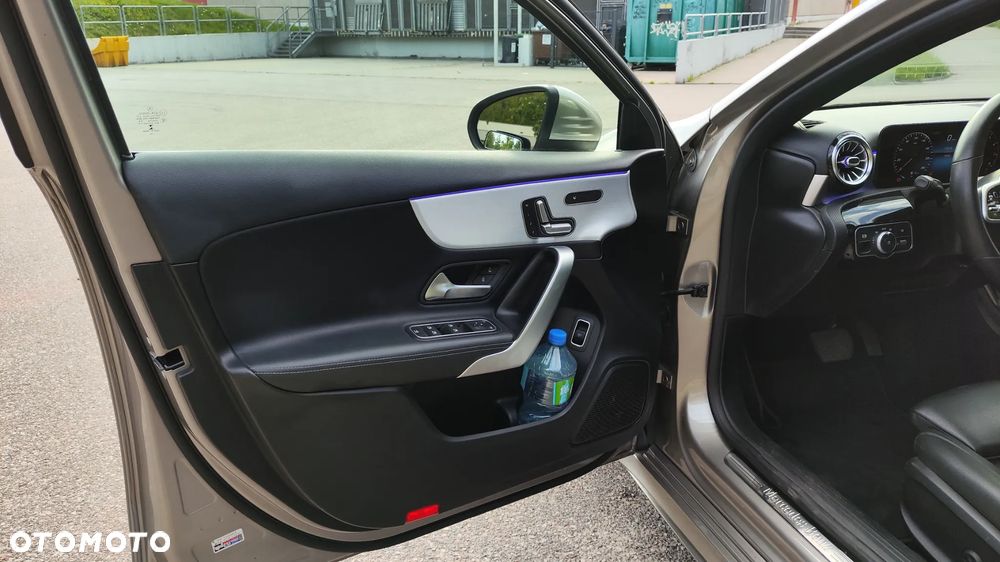 Mercedes-Benz Klasa A 220 4-Matic 7G-DCT - 25