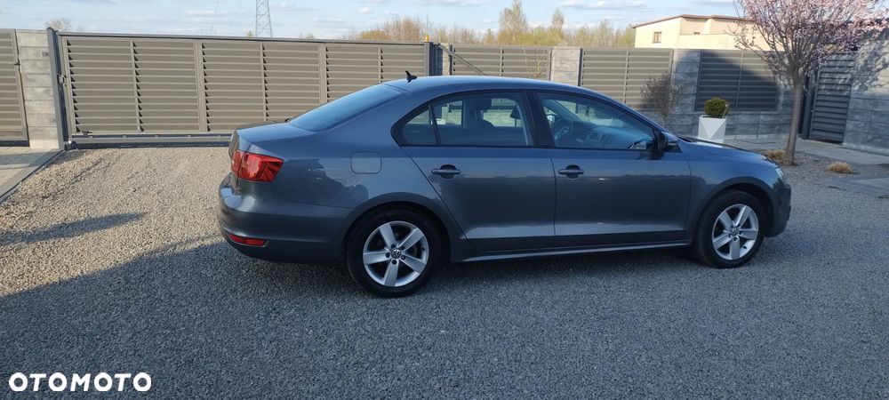 Volkswagen Jetta 1.4 TSI Comfortline - 3