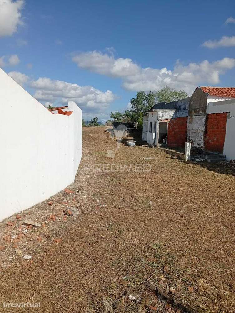 Terreno Urbano com 1.560 m2 em Alpiarça, Santarém. - Grande imagem: 2/18