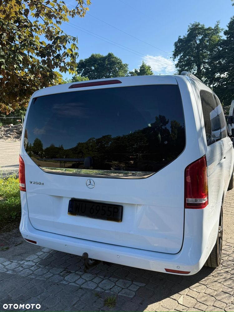 Mercedes-Benz Klasa V 250 (BlueTEC) d Avantgarde 7G-Tronic (d³ugi) - 4