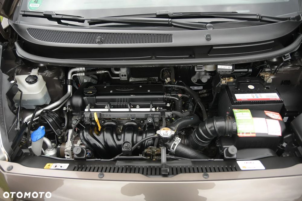 Kia Venga - 37