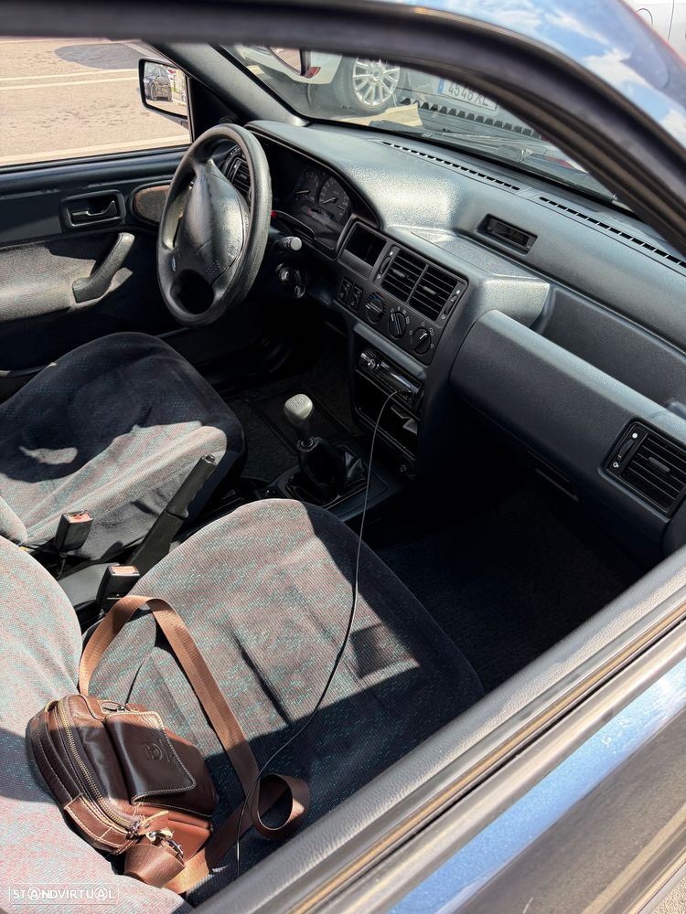 Ford Escort 1.4i Boston - 4