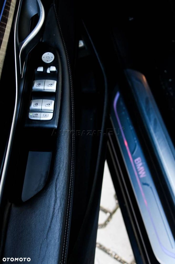 BMW Seria 7 730d xDrive - 31