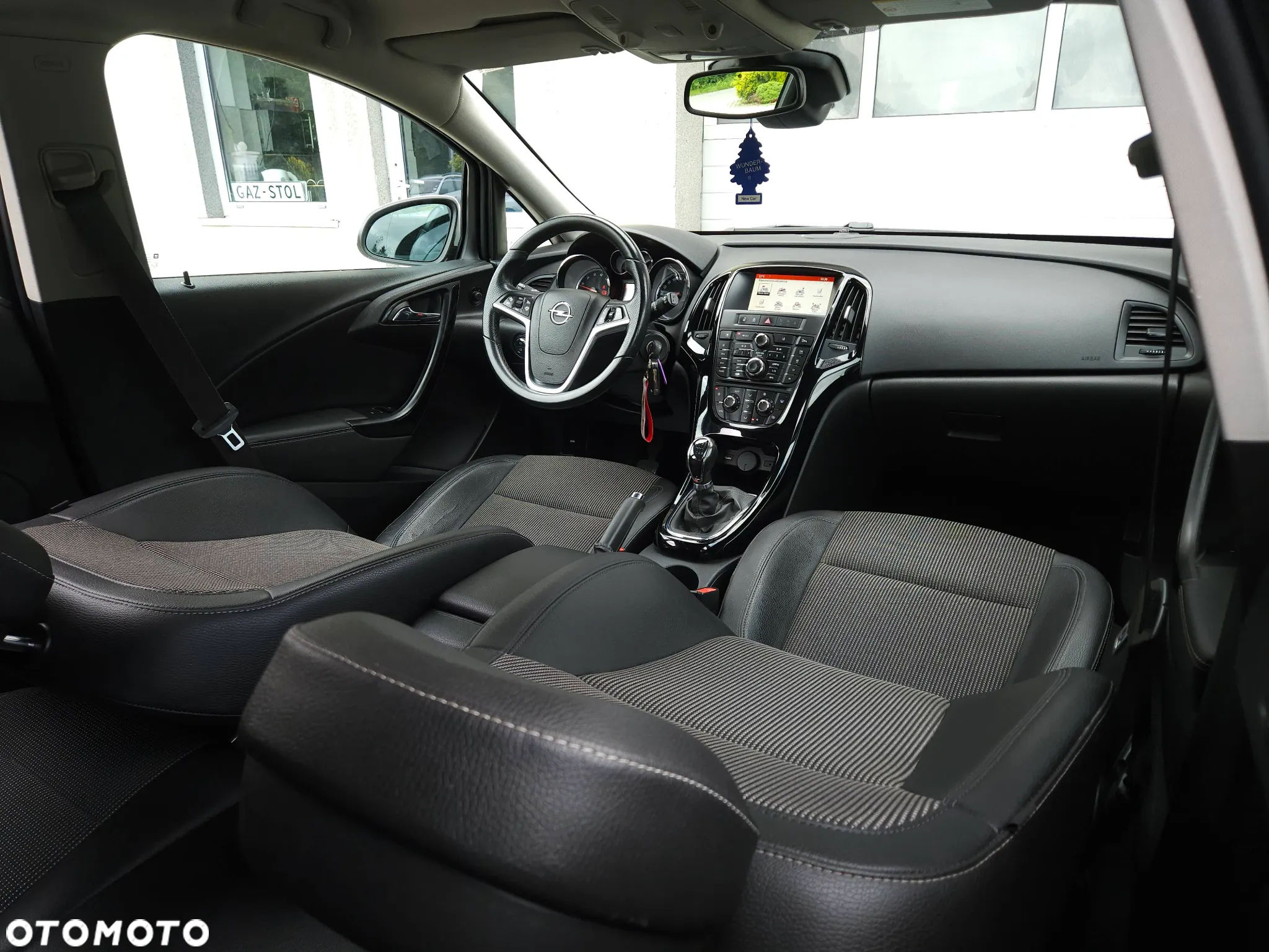 Opel Astra 1.4 Turbo Cosmo - 36