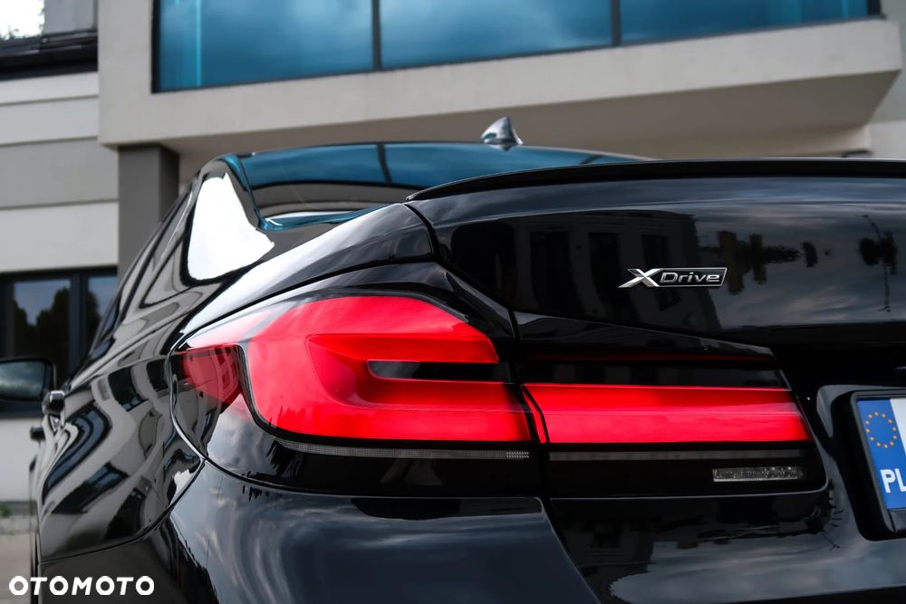 BMW Seria 5 540d xDrive mHEV M Sport sport - 13
