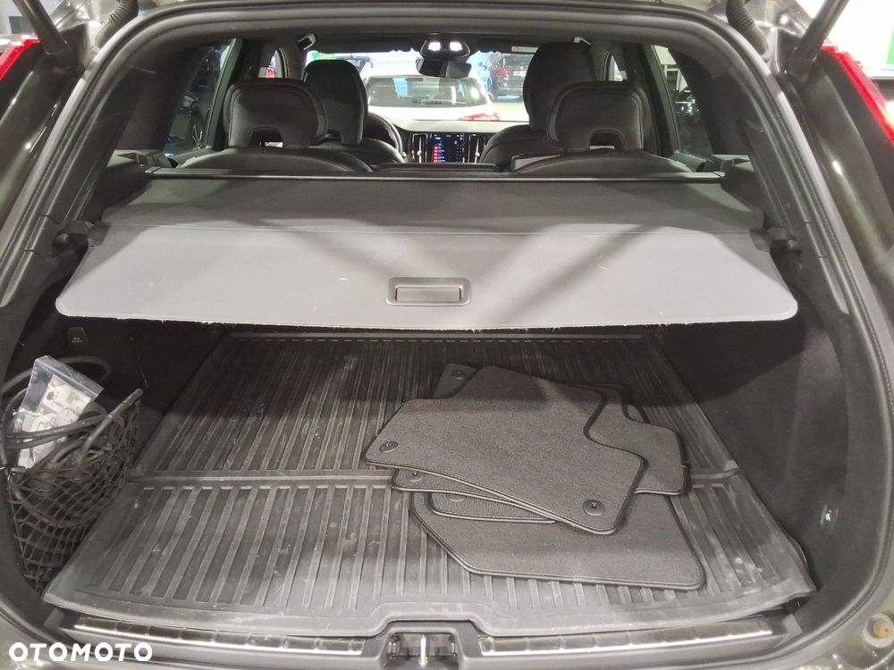 Volvo XC 60 - 4