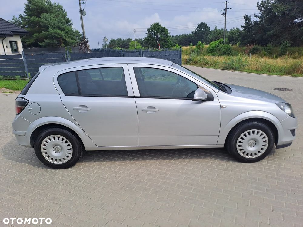 Opel Astra 1.6 Enjoy EU6 - 23