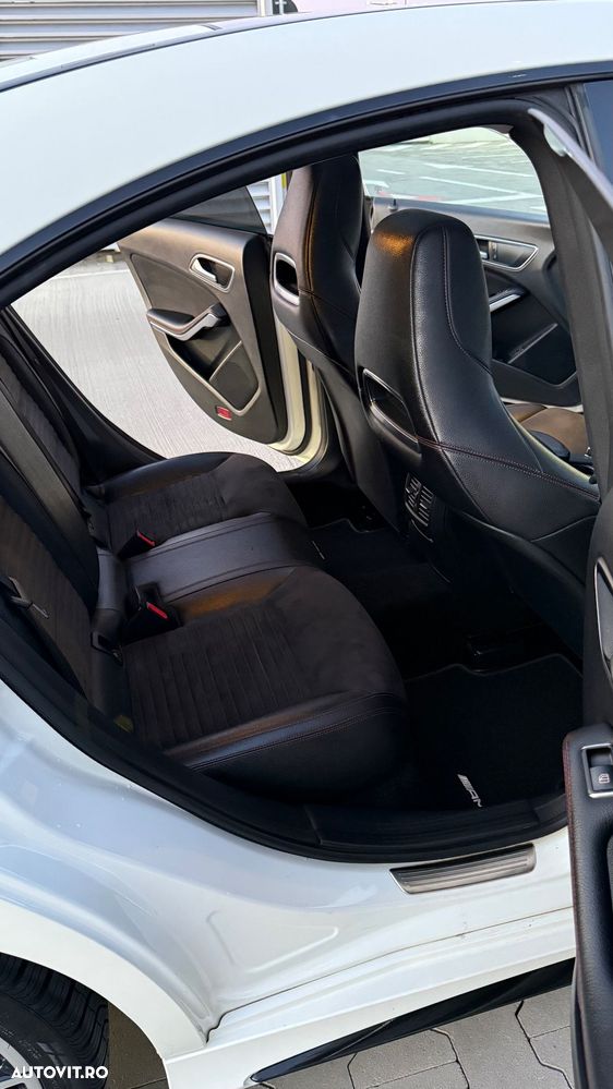Mercedes-Benz CLA 200 - 9