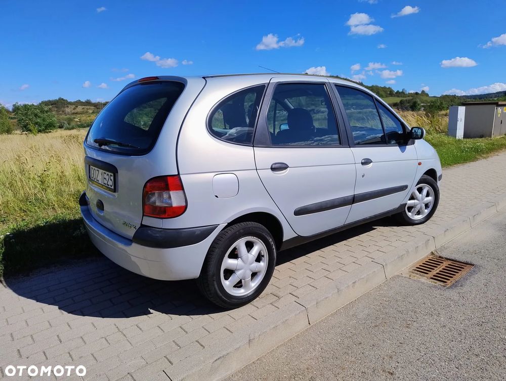 Renault Scenic 1.6 16V Privilege - 4