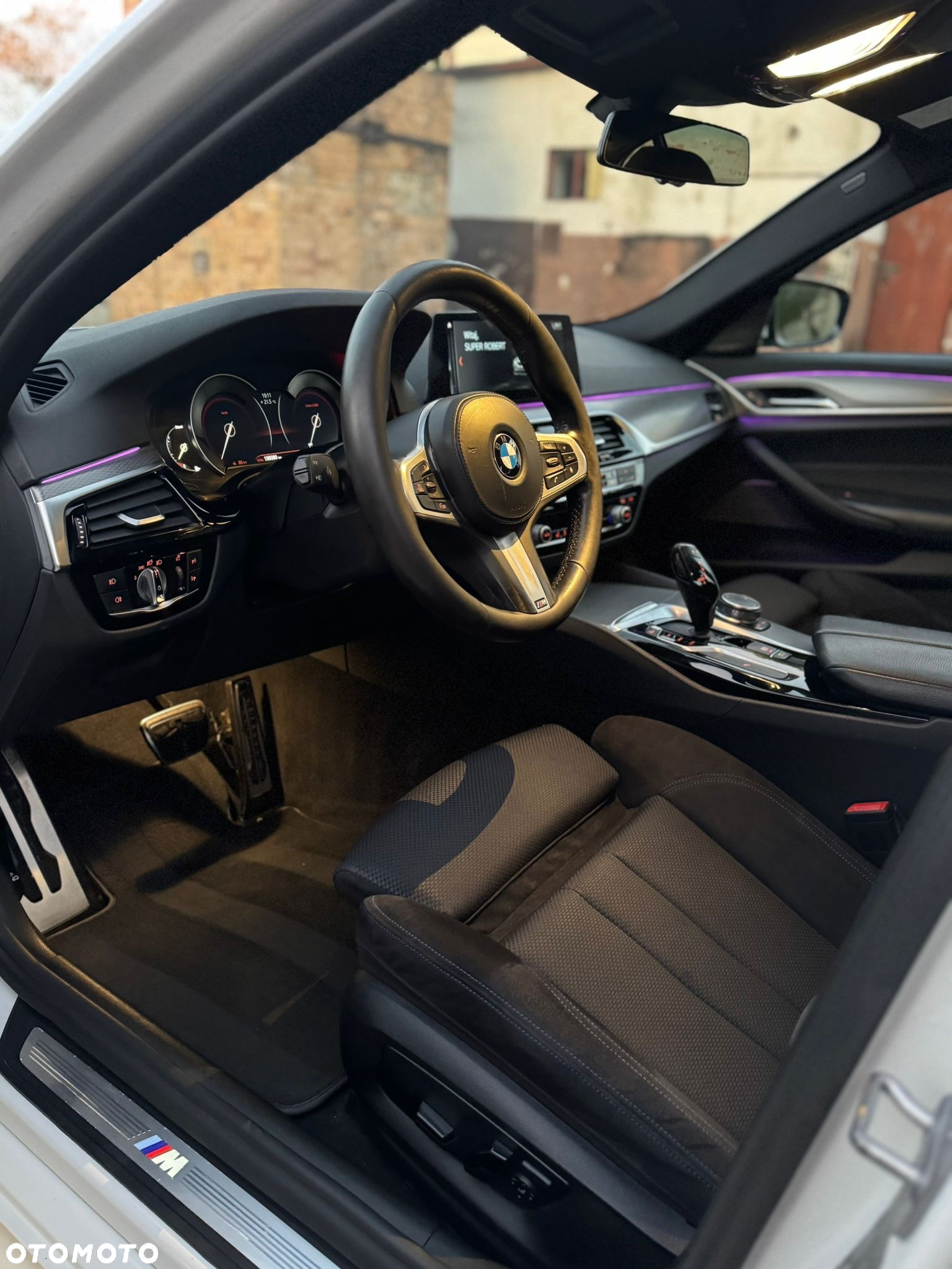 BMW Seria 5 520d xDrive M Sport sport - 9