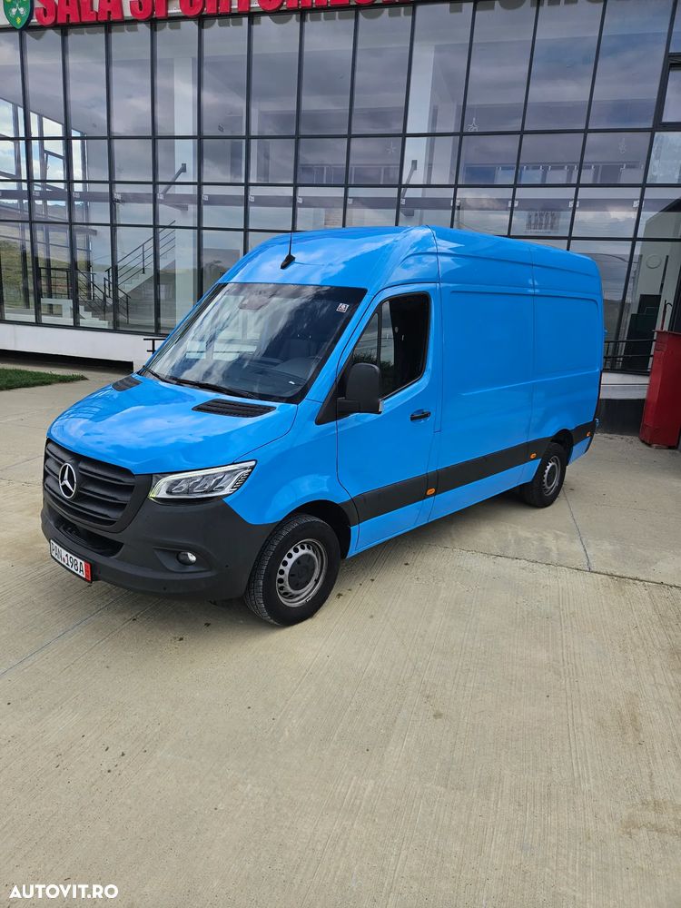 Mercedes-Benz Sprinter - 2