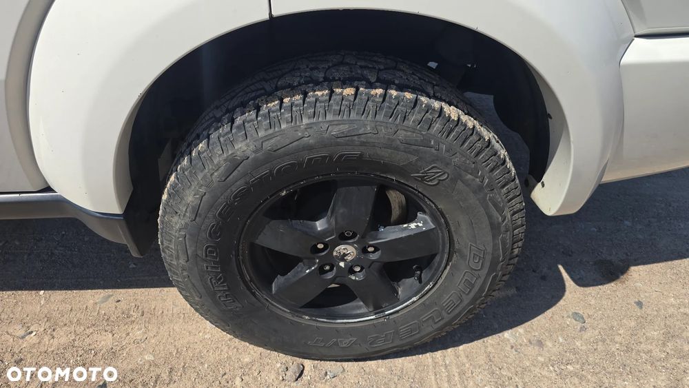 Dodge Nitro 2.8 CRD SE - 25