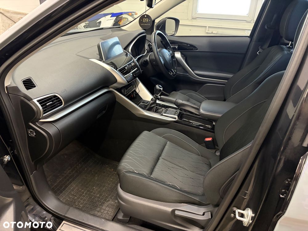 Mitsubishi Eclipse Cross - 13