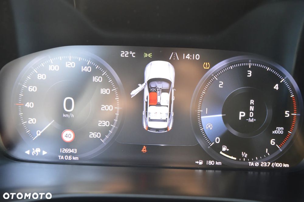 Volvo XC 40 D4 AWD Geartronic R-Design - 27