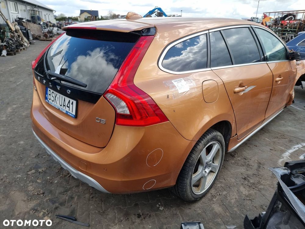 ĆWIARTKA BŁOTNIK PRAWY TYŁ VOLVO V60 704 VIBRANT COPPER - 2