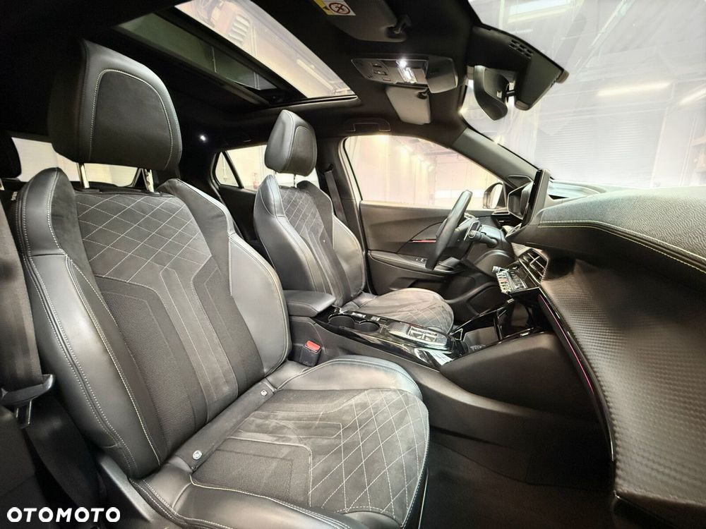 Peugeot 2008 1.2 PureTech GT Line S&S EAT8 - 23