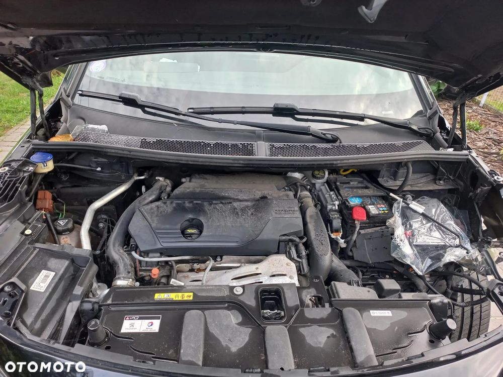Peugeot 5008 1.6 PureTech GT Line S&S EAT8 - 11