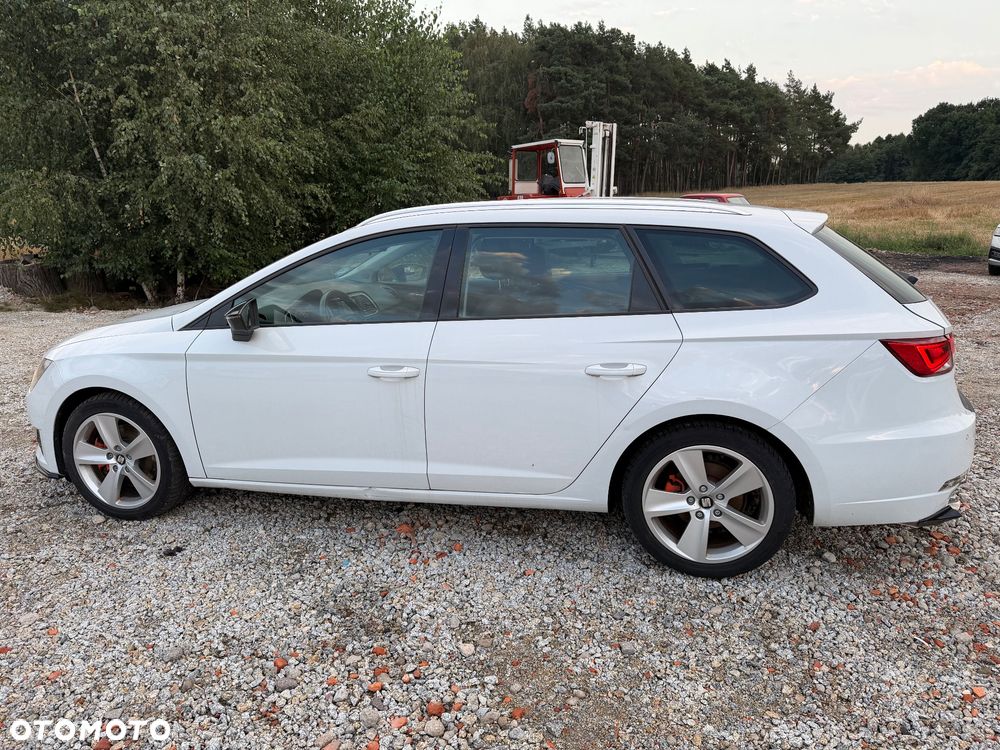 Seat Leon 2.0 TDI FR Black S&S - 8