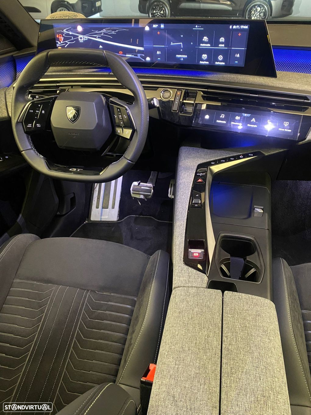 Peugeot E-3008 - 11