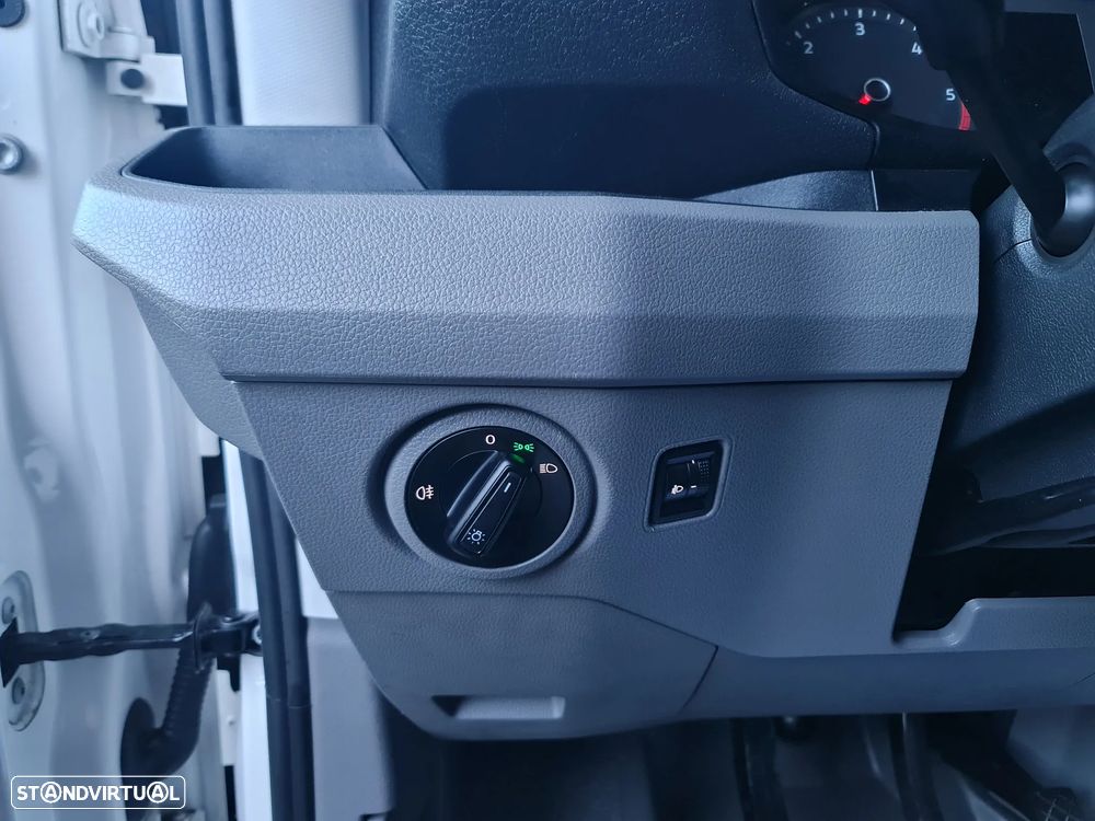 VW CRAFTER 2.0TDI 140CV L2H2 (c/iva) *Câmera/Ac/Gps* - 24
