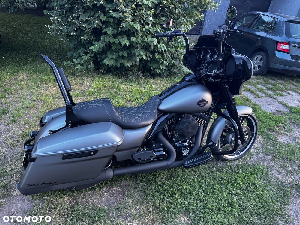 Harley-Davidson FLHXS Special - 23