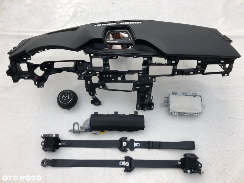 MAZDA 3 BP IV 19-21 DESKA KONSOLA KOKPIT PULPIT PÓLKA PARAPET AIRBAG PODUSZKI POWIETRZNE KIEROWCY PASAŻERA KOLAN PODUSZKA POWIETRZNA KOLANOWA PASY PAS naprawa OKAZJA !!!  WYMIANA OD Ręki NA MAGAZYNIE !!! - 2
