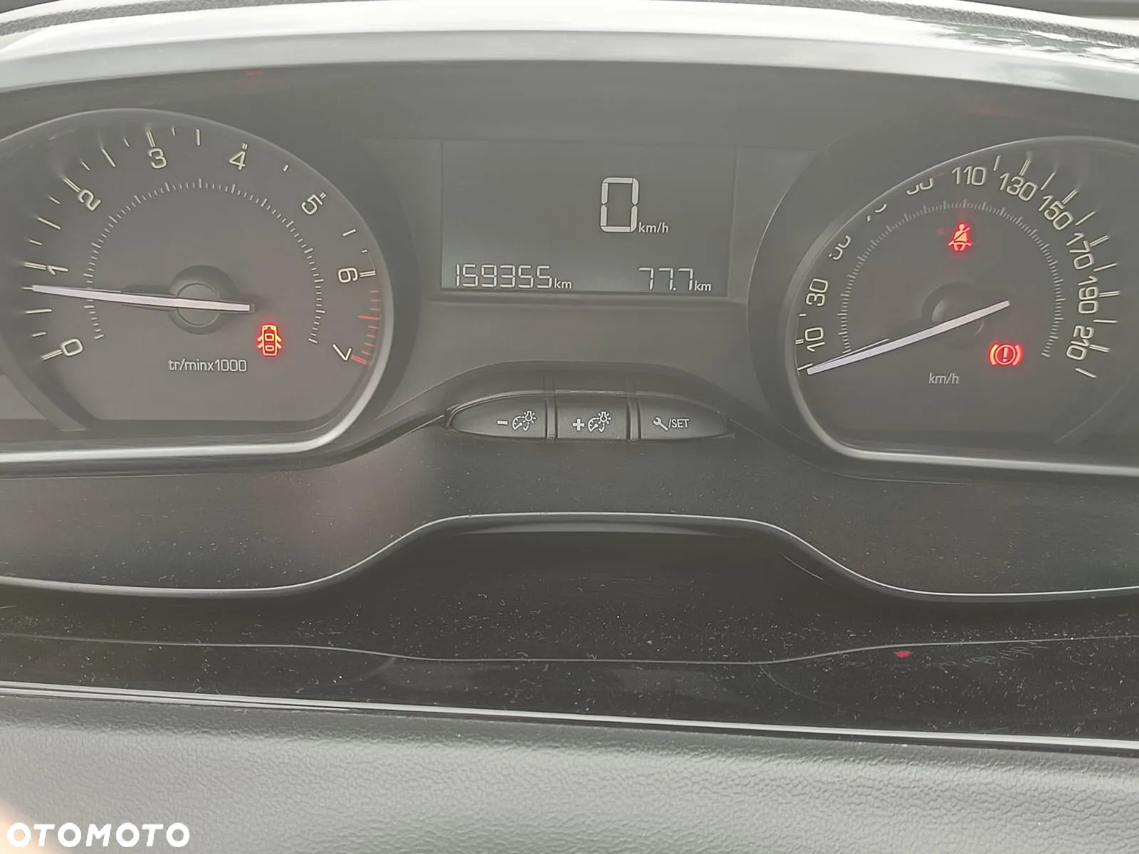 Peugeot 208 1.2 PureTech Allure - 18