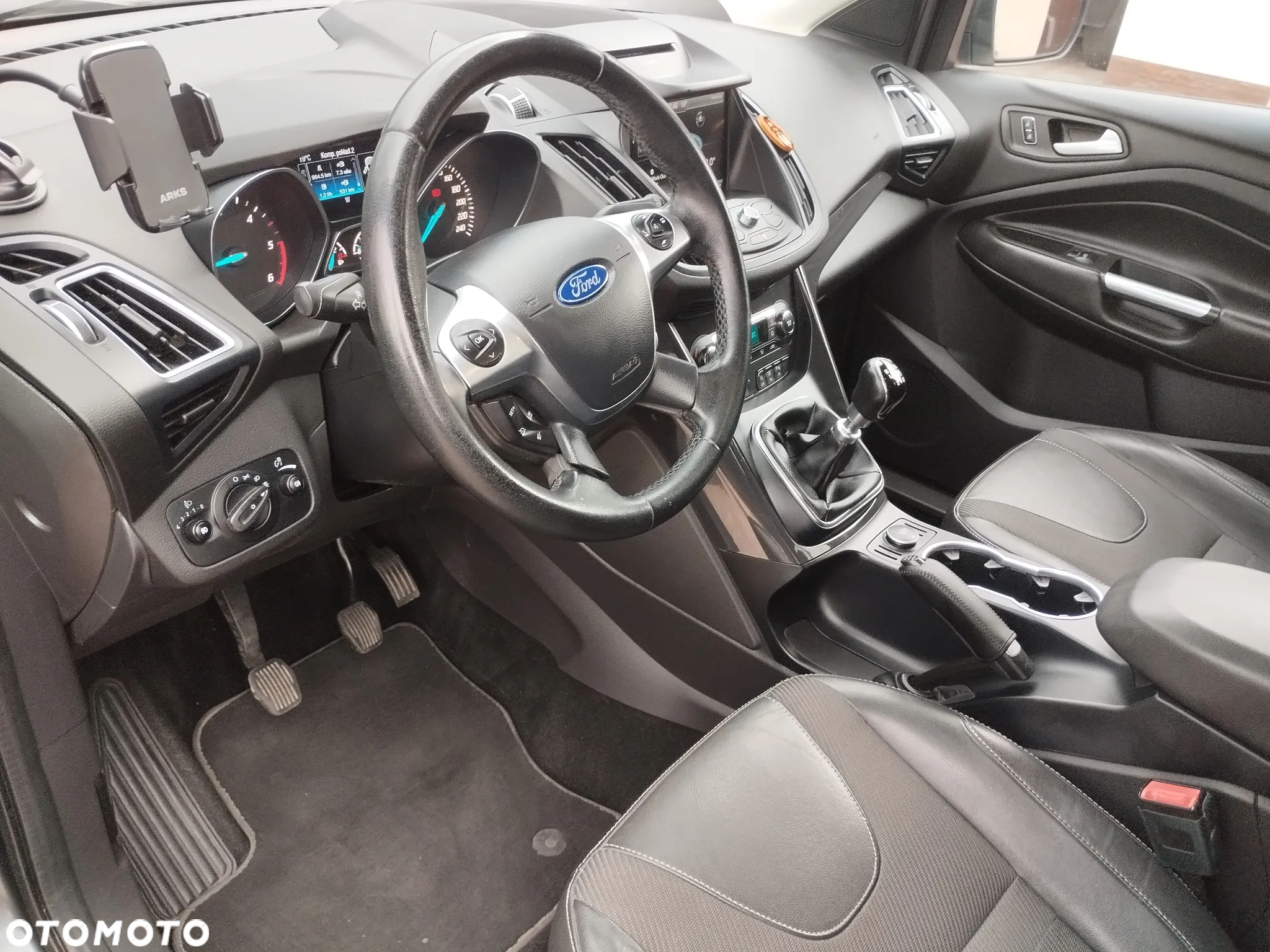 Ford Kuga 2.0 TDCi 2x4 Titanium - 26