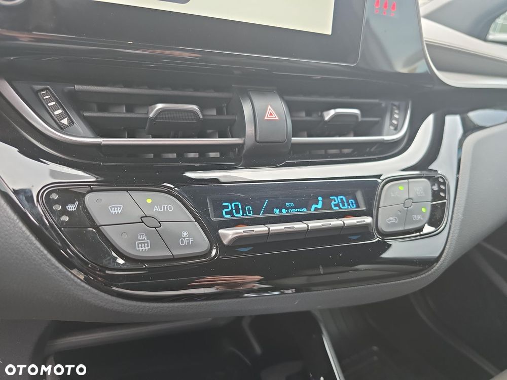 Toyota C-HR 2.0 Hybrid Executive - 26