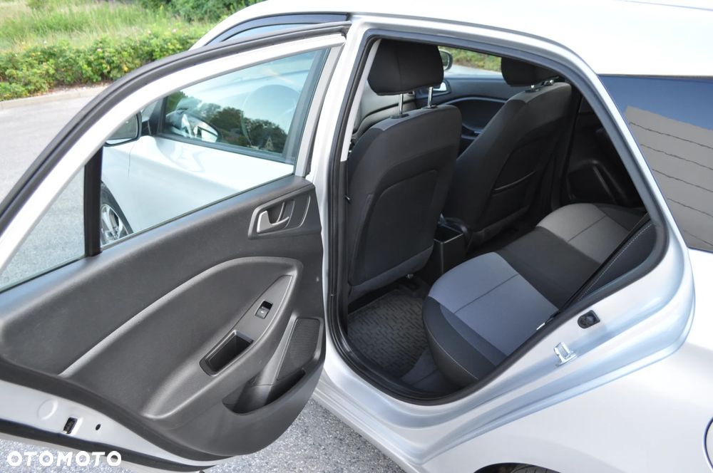 Hyundai i20 - 18