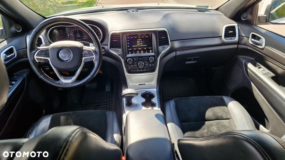 Jeep Grand Cherokee - 12