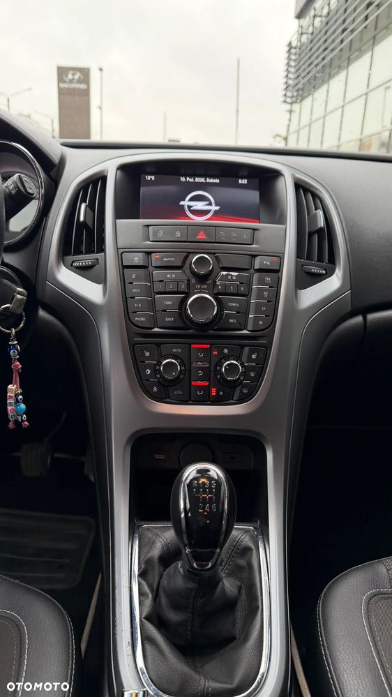 Opel Astra 1.4 Turbo Cosmo - 12