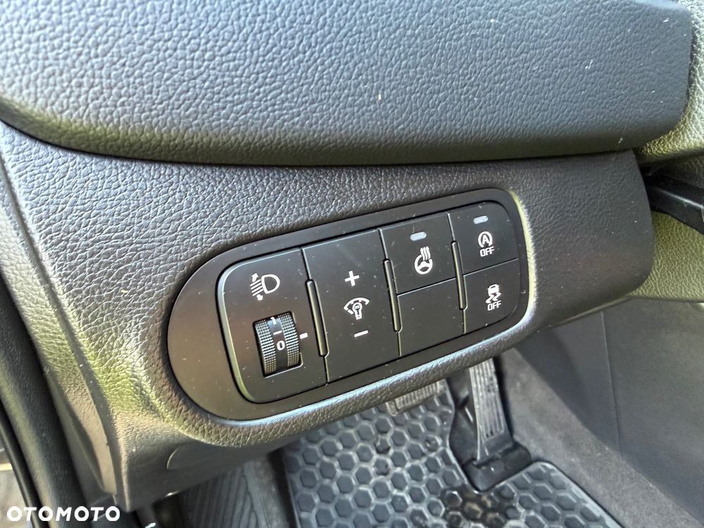 Kia Carens 1.7 CRDi 141 Dream Team Edition - 25