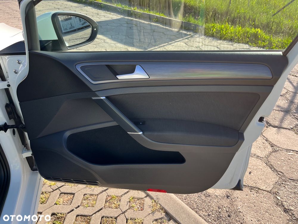 Volkswagen Golf 1.6 TDI BMT Comfortline - 21