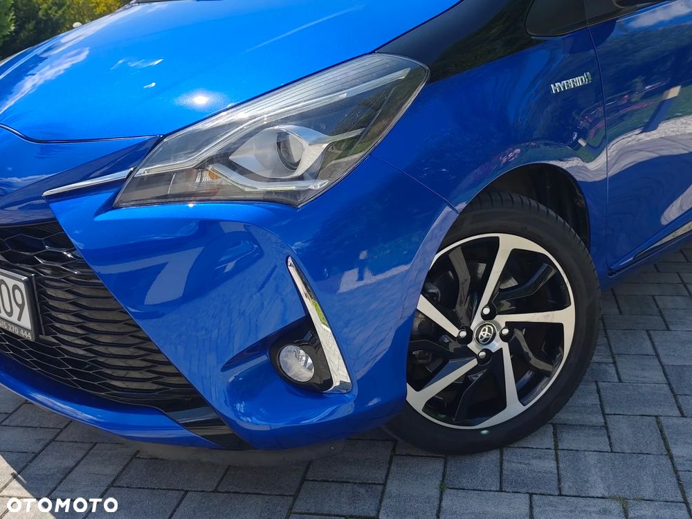 Toyota Yaris Hybrid 100 Premium EU6 - 18
