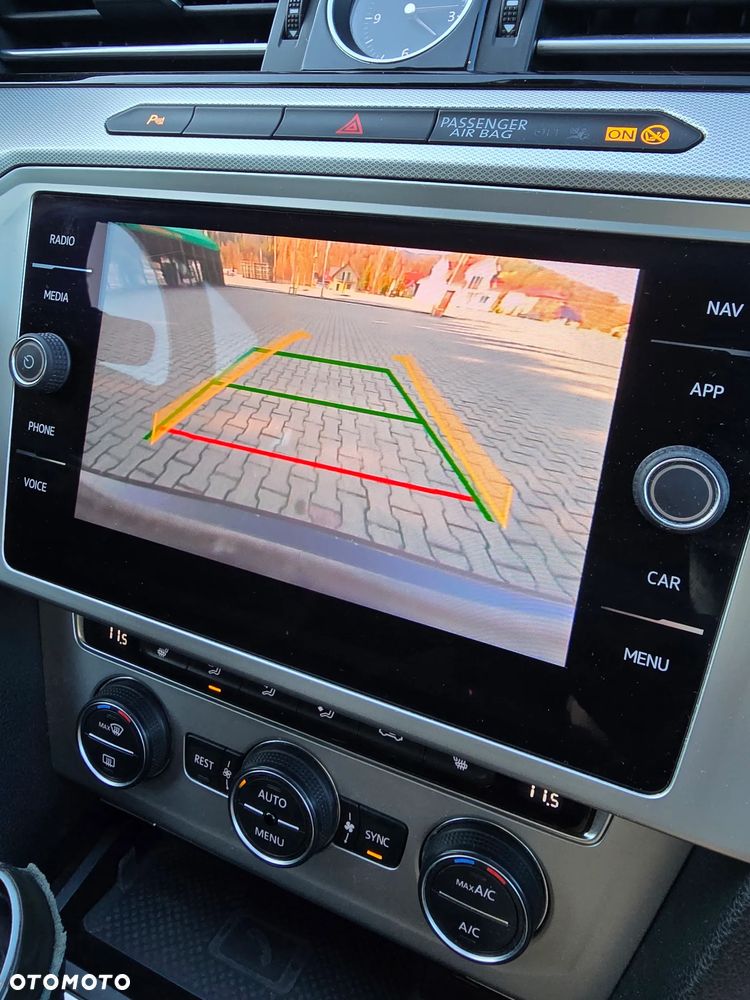 Volkswagen Passat 2.0 TDI SCR - 8