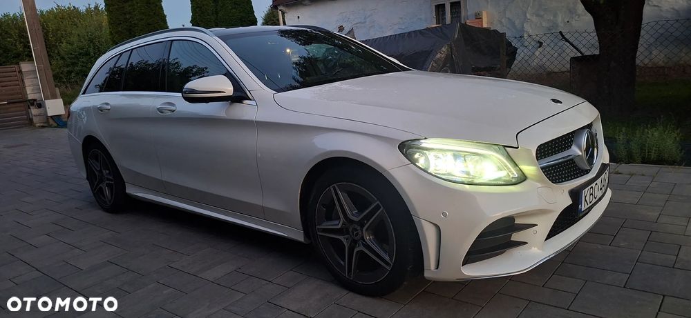 Mercedes-Benz Klasa C 300 d 4Matic 9G-TRONIC AMG Line - 3