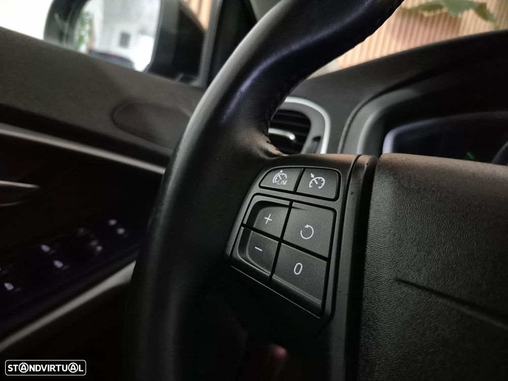 Volvo V40 1.6 D2 Eco Momentum - 20