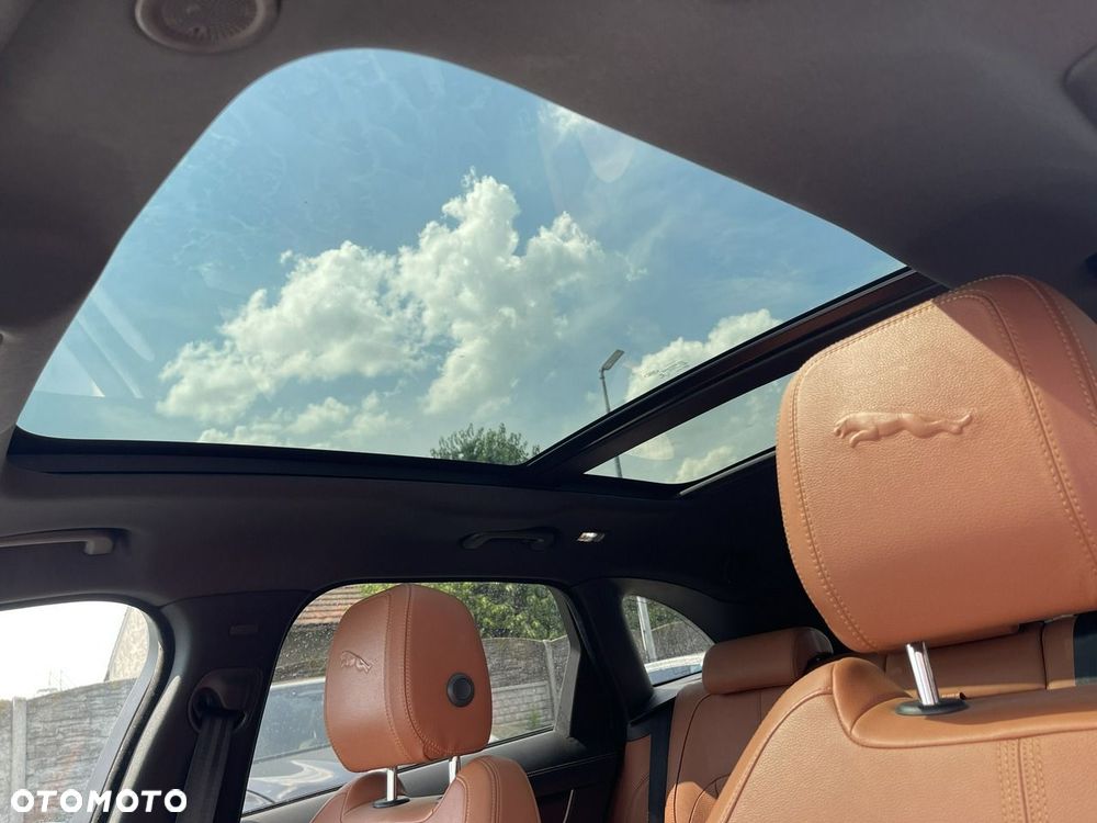 Jaguar F-Pace 2.0 P400e PHEV AWD R-Dynamic S - 12