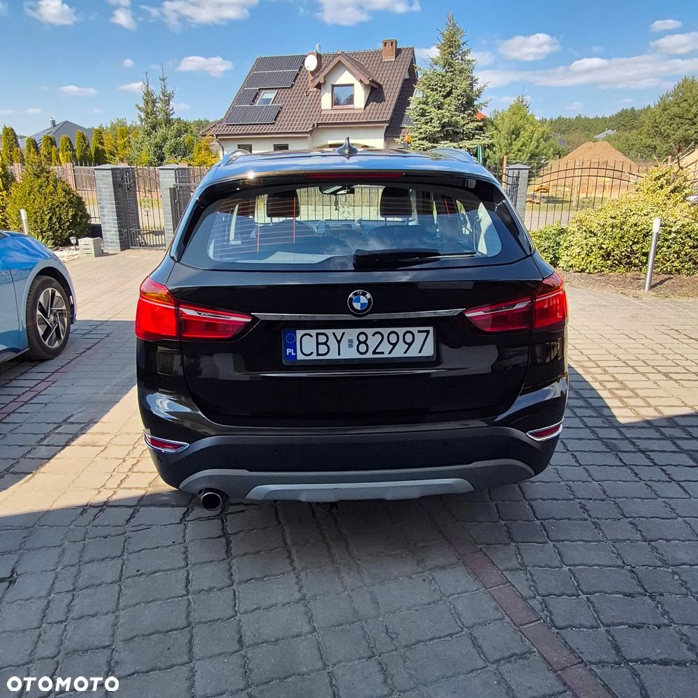 BMW X1 xDrive18d - 13